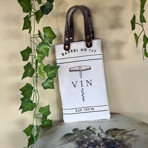 Wine tote, burlap look velvet liner